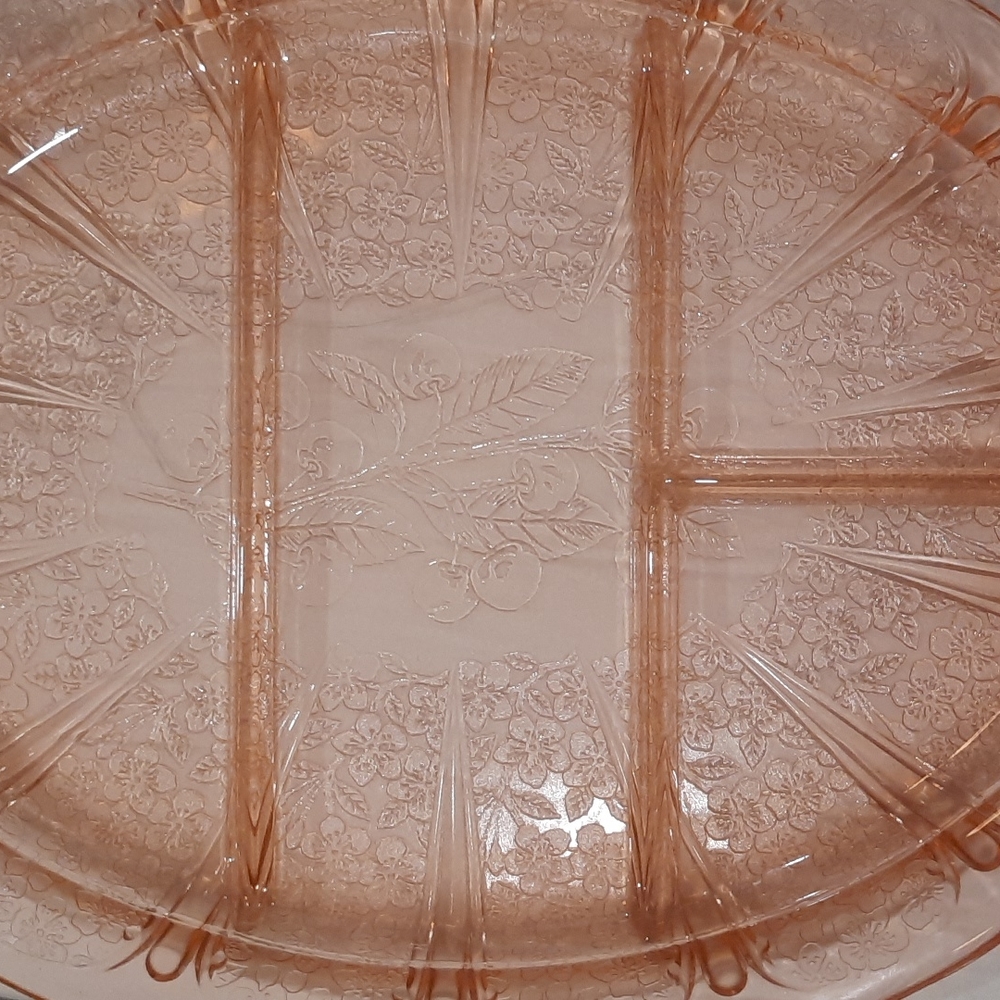 Pink depression glass divided platter - Picture 4 of 5